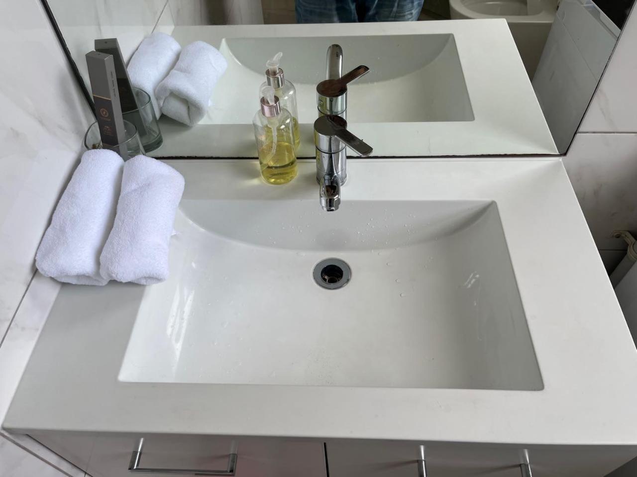אוקלנד Totara Vale, Free Coffee, Parking And Wifi, Near Glenfield Mall And Highway 18,1 מראה חיצוני תמונה